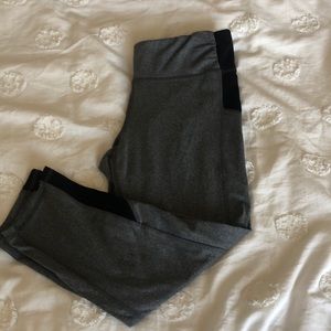 Cropped workout leggings
